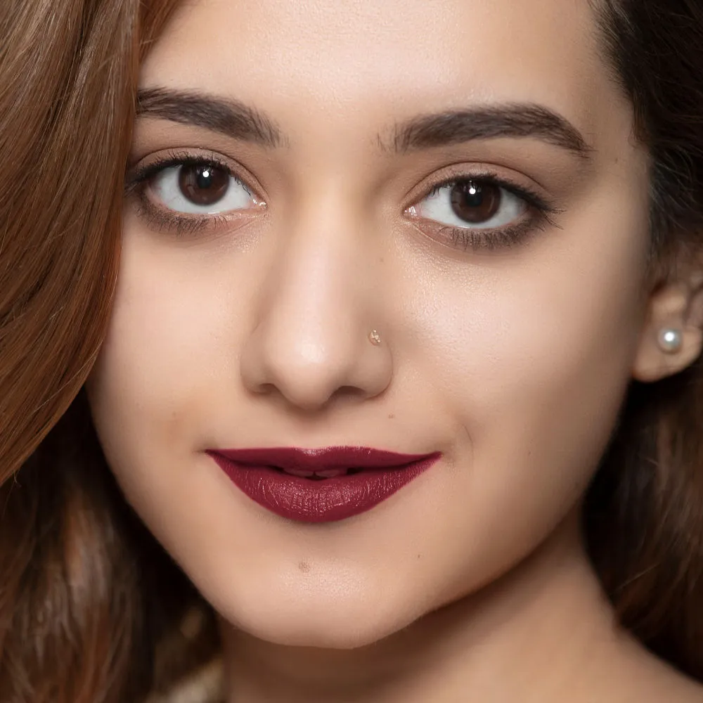 Faces Canada Matte Lip Crayon | Cocoa Butter and Chamomile enriched | One Stroke Intense Color | Smooth Glide | All Day Hydrated Lips | Shade - Put Me On 2.8g