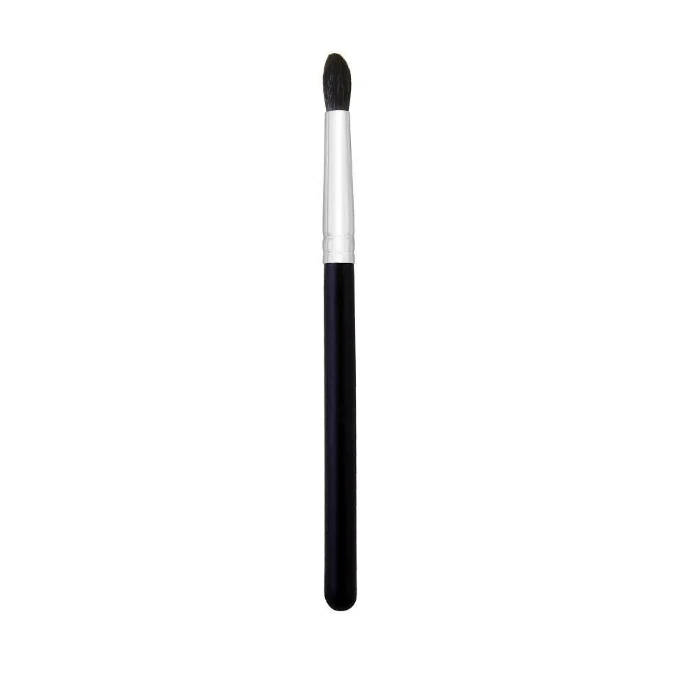 M139 - TAPERED CREASE BLENDER