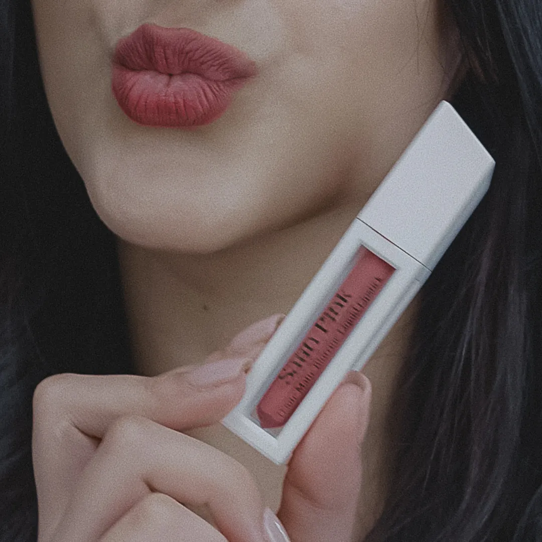 Satin Pink: Haute Matte Blurring Liquid Lipstick